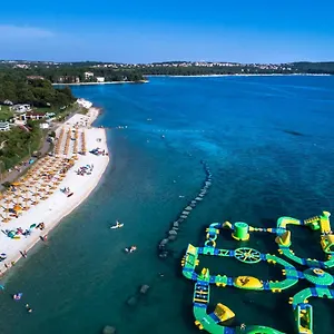 **** Semesterpark Centre Bi Village Kroatien